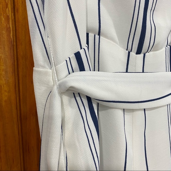 NWT J.O.A Crop Leg Jumpsuit - Picture 14 of 16